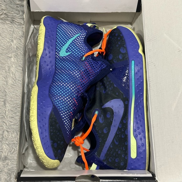 Nike PG 4 Gatorade, with zippers for a versatile look, Men’s Size 12.5 - Picture 6 of 9